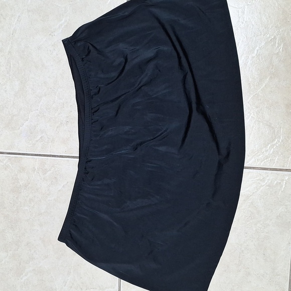 Q women's Cacique solid black stretch swim skirt plus size 24 - Picture 2 of 3